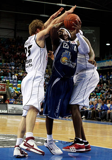 更为显著的 更为显著的