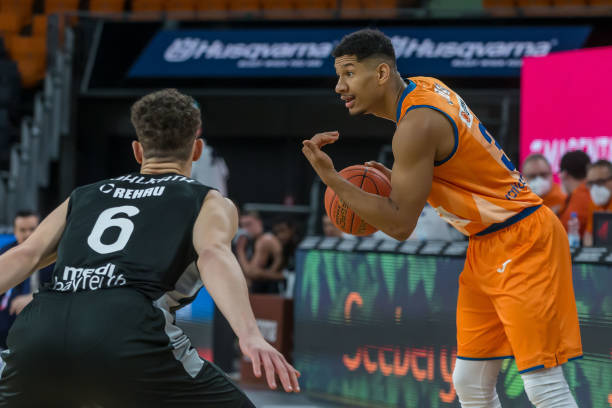 端展现了强 端展现了强